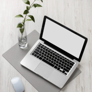 Portátil Travelmate 2 Años